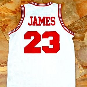 LeBron James Throwback Cleveland Cavs Nike Jersey